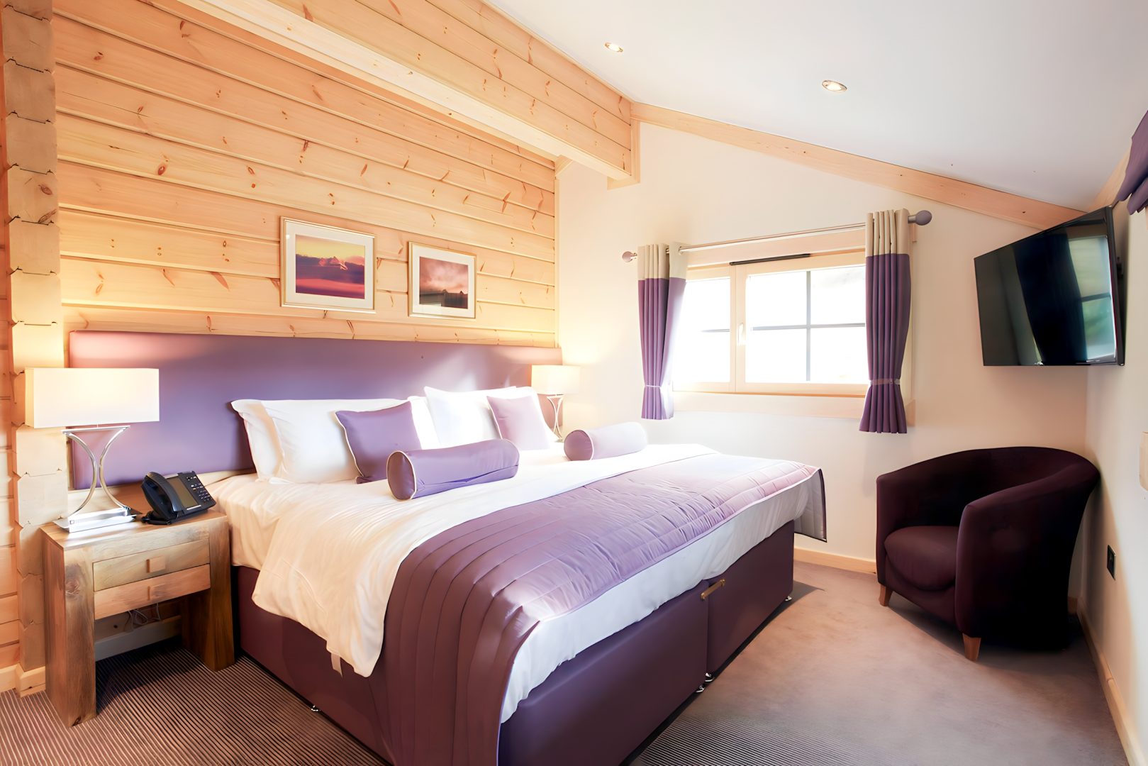 Hunter Lodges Celtic Manor - Image 16