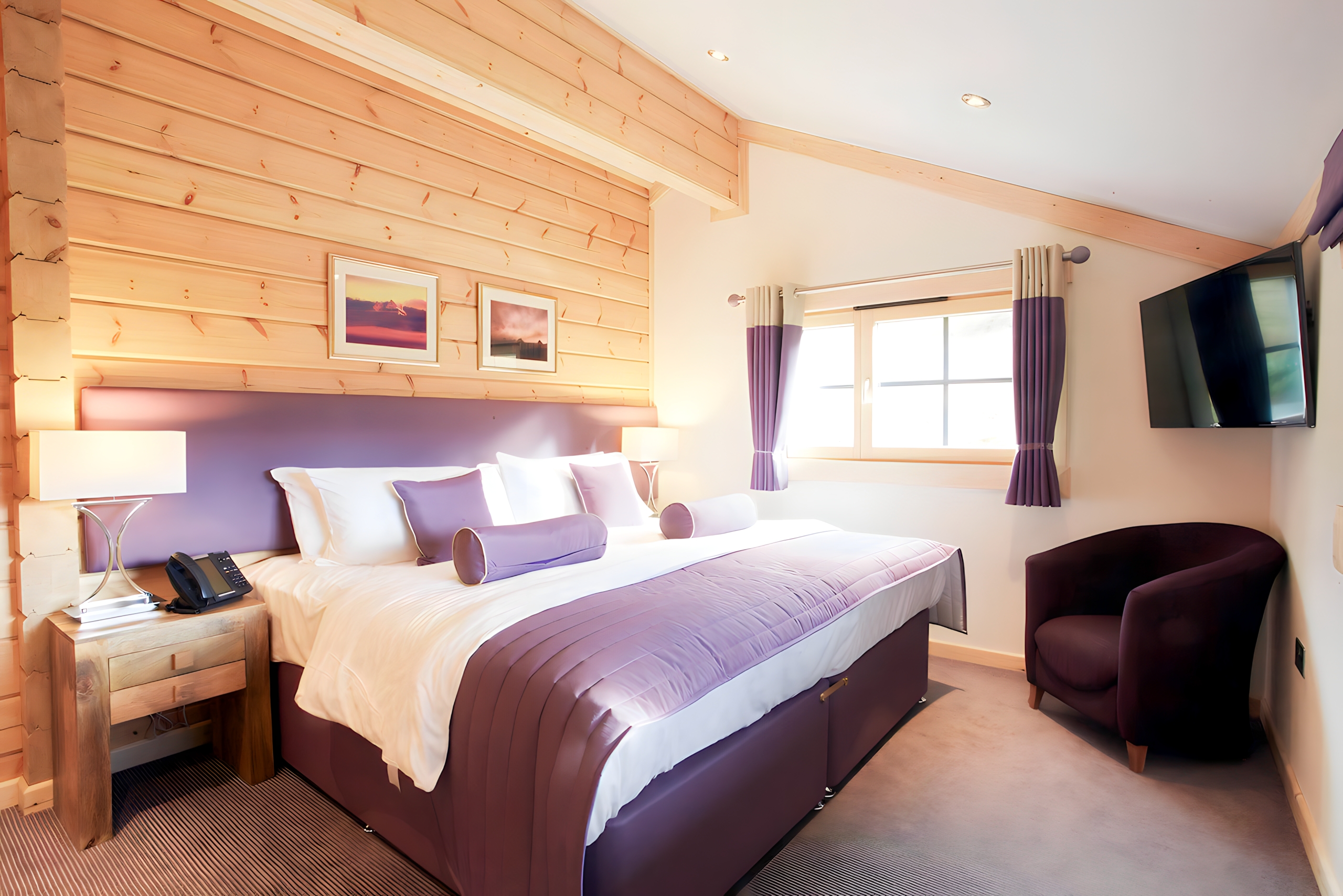 Hunter Lodges Celtic Manor - Image 17