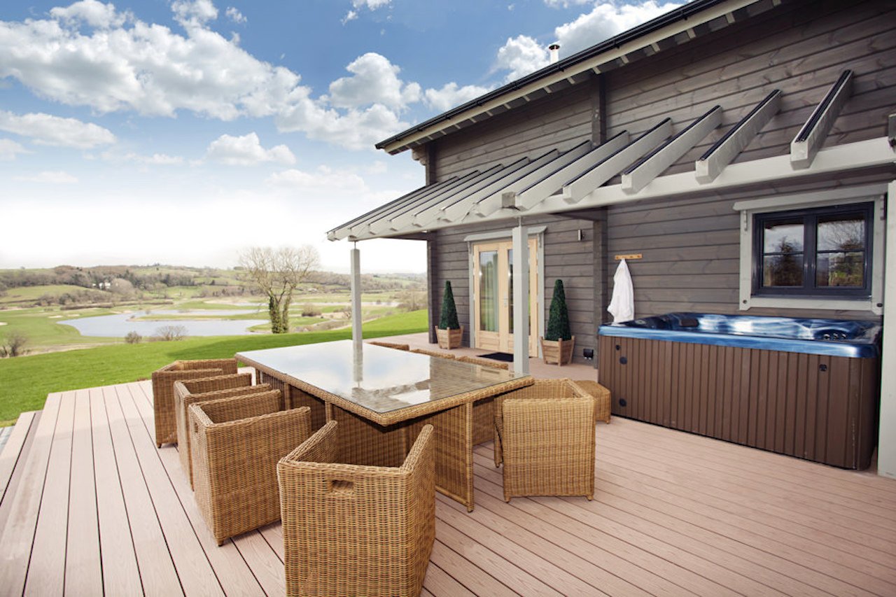 Hunter Lodges Celtic Manor - Image 3