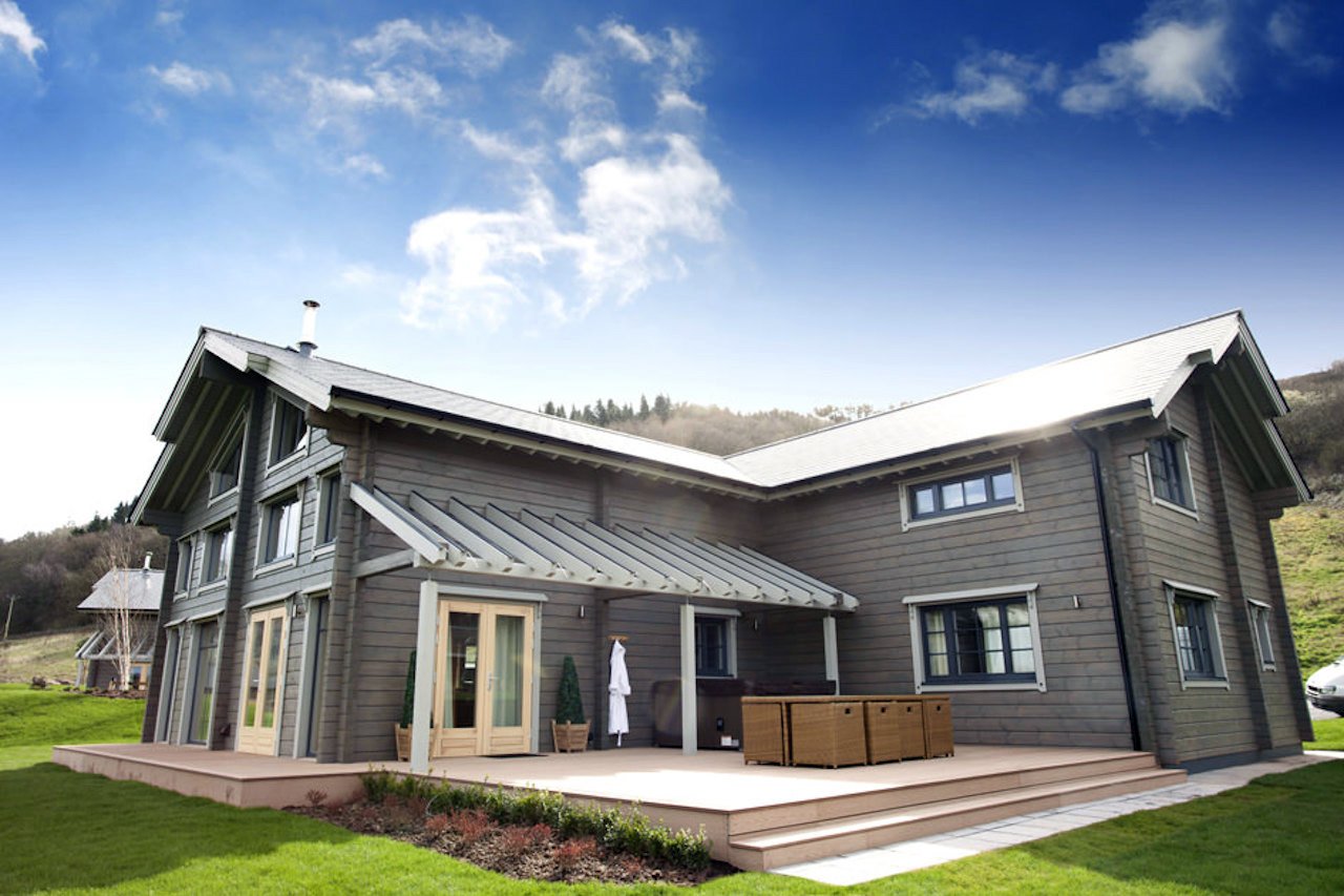 Hunter Lodges Celtic Manor - Image 1