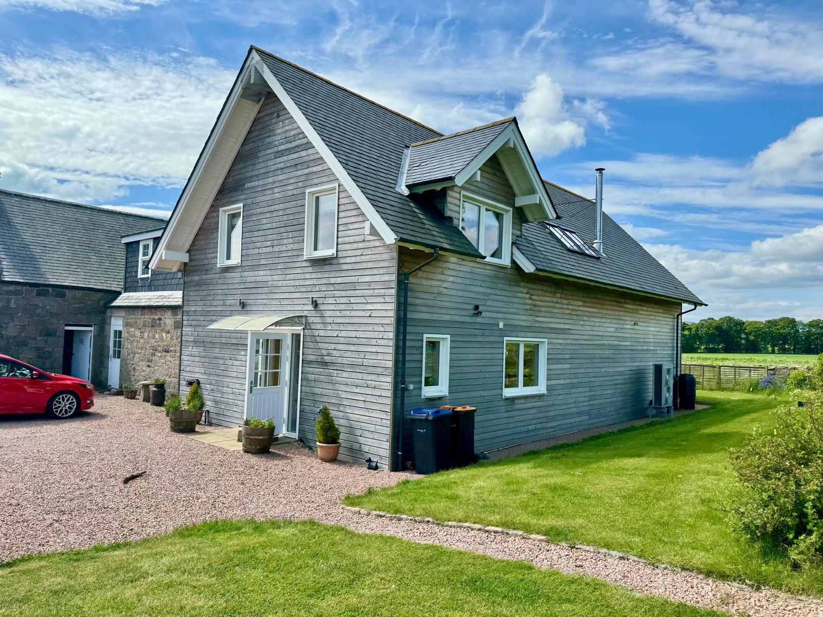 Inverurie Highland Home - Image 1