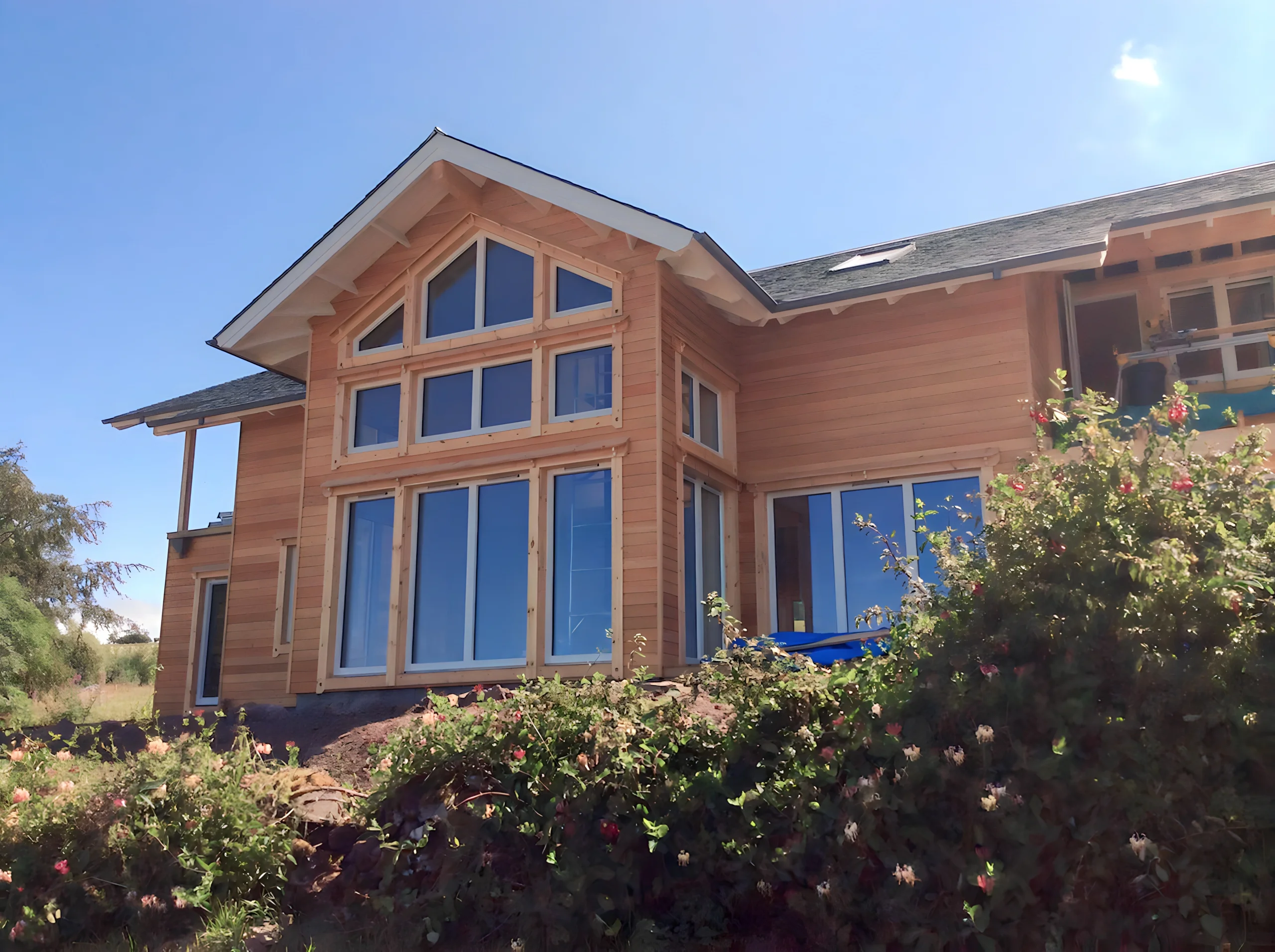 Perth Scotland Log Home - Image 2