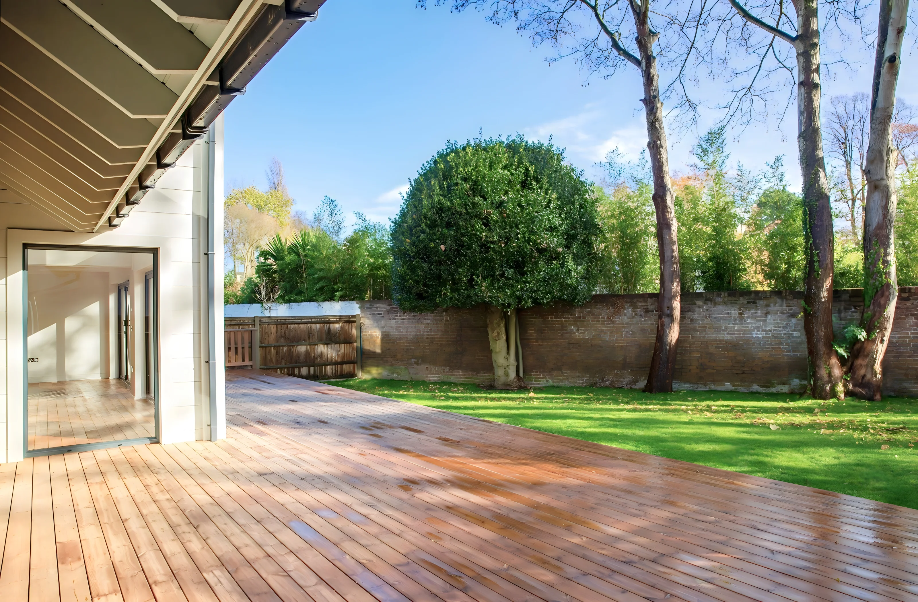 Shepperton London Residence - Image 2