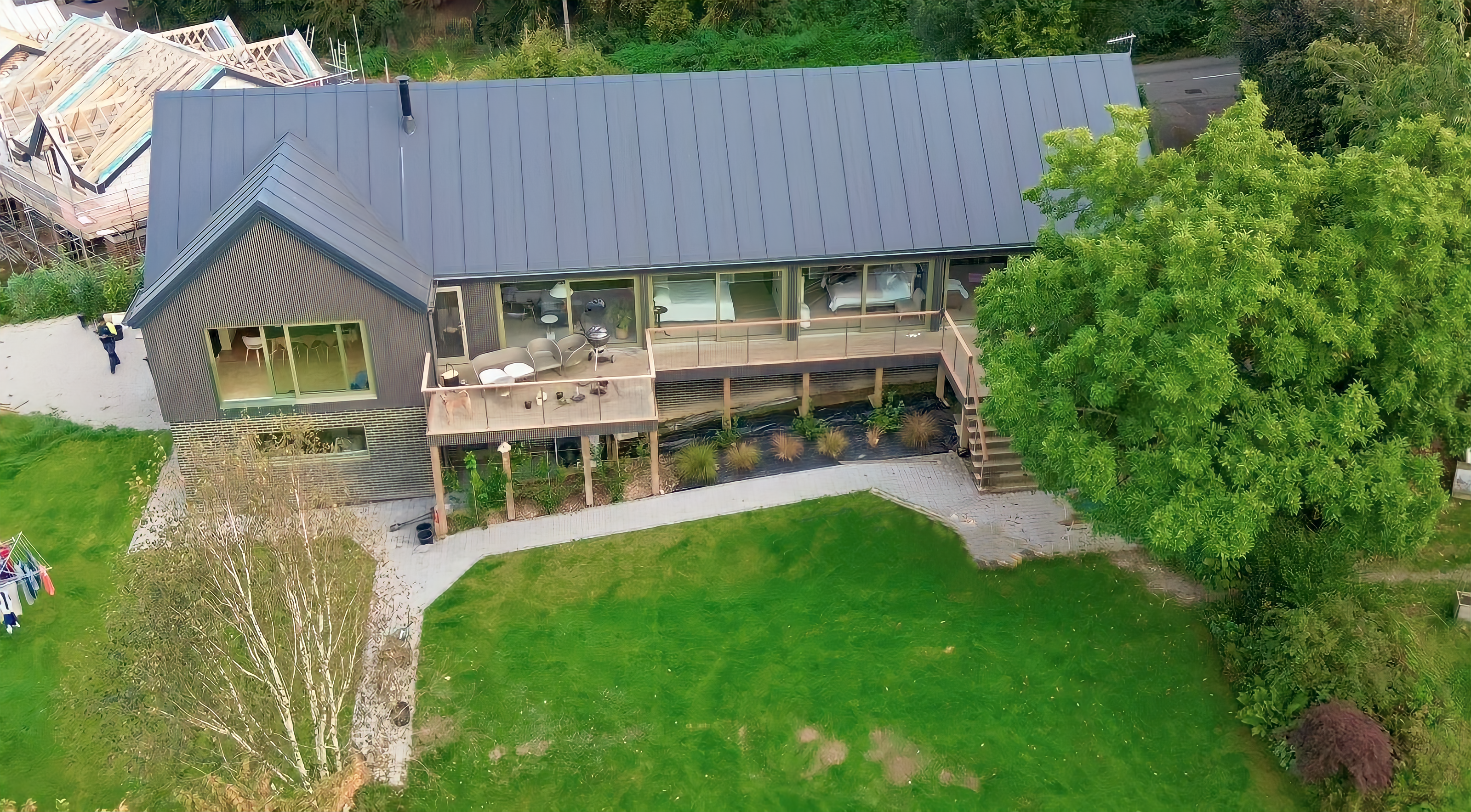 Tunbridge Wells Log Home - Image 5