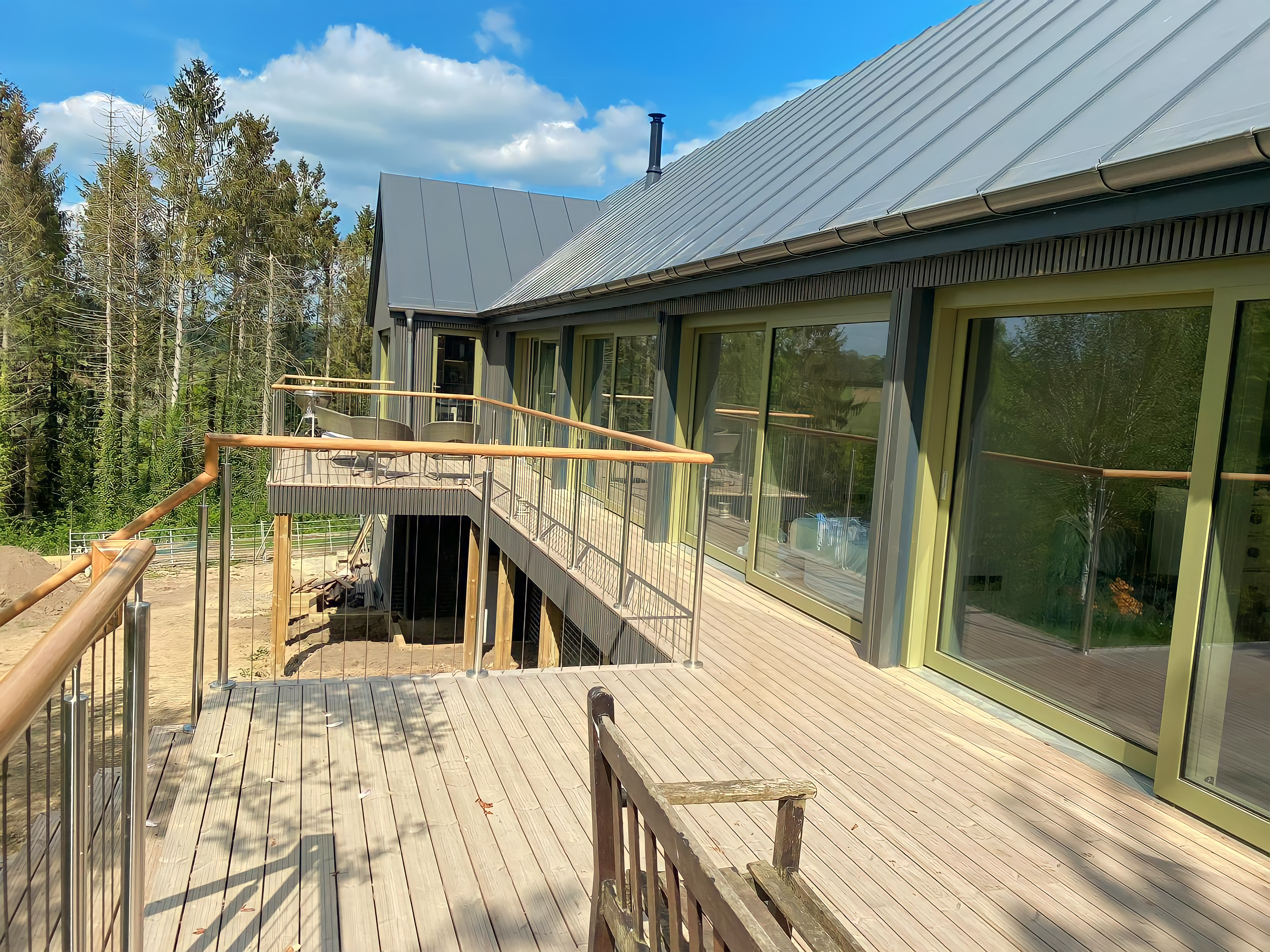 Tunbridge Wells Log Home - Image 10