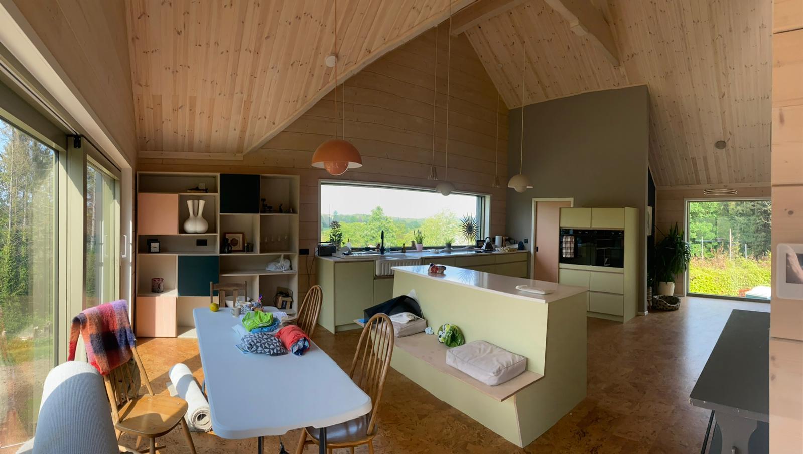 Tunbridge Wells Log Home - Image 10