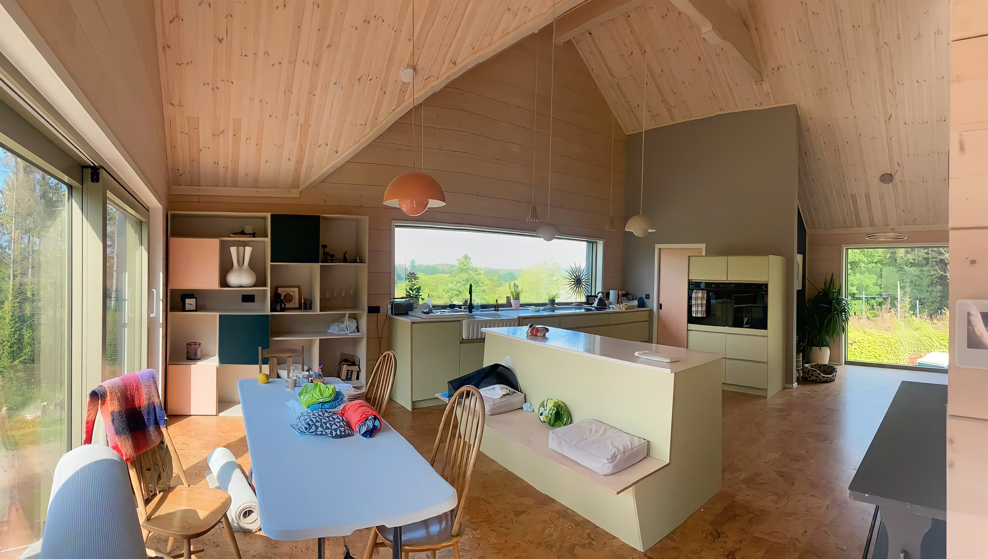 Tunbridge Wells Log Home - Image 11