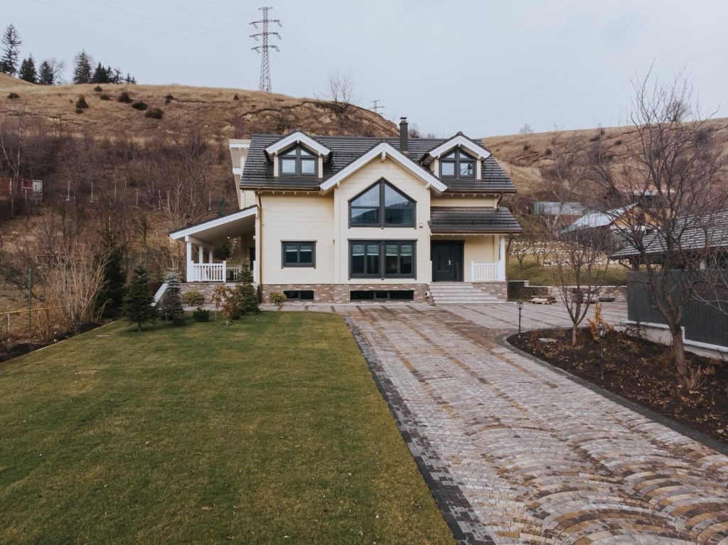 Piatra Neamț - Carelian Log Buildings